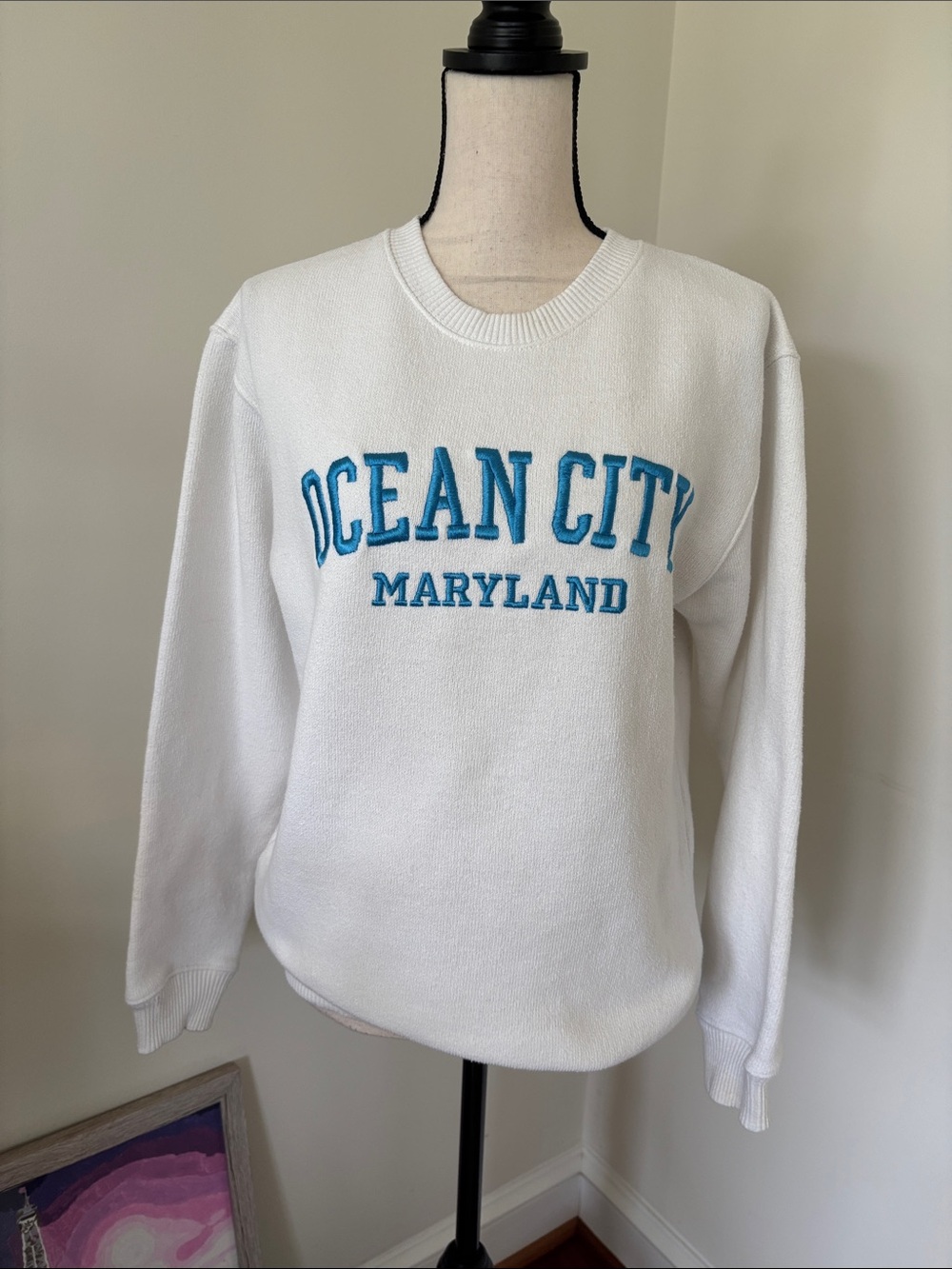 Ocean City Maryland White Crewneck Sweatshirt with Blue embroidered Lettering L